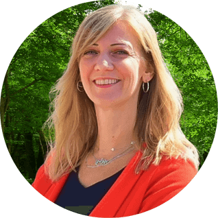 Portrait of Julie Dickin